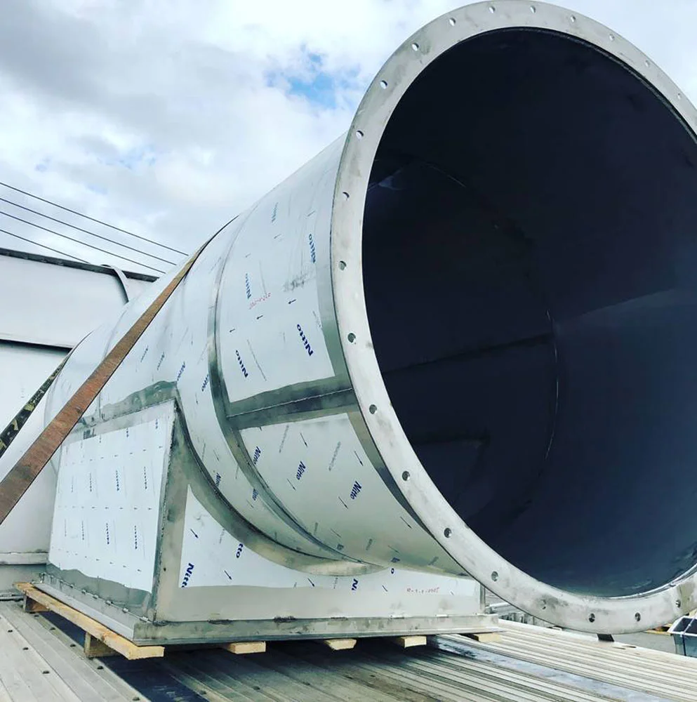 Grand conduit industriel en acier inoxydable sur mesure, ADI Laval.