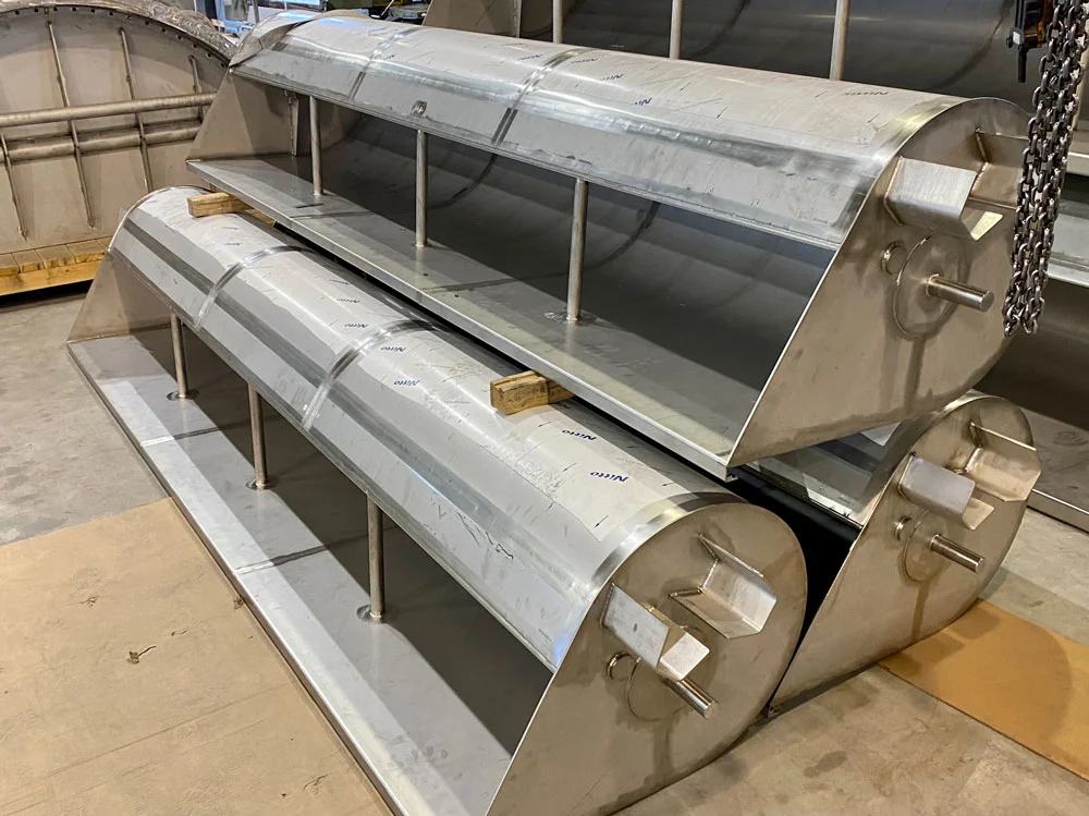 Cuve basculante en acier inoxydable sur mesure à l'atelier ADI Laval.